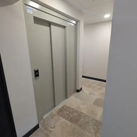 Lejlighed Berenice - Large Sea View Terrace, Pool, Cove & Parking *