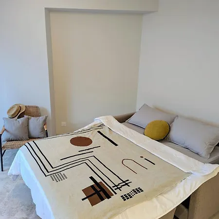Lejlighed Berenice - Large Sea View Terrace, Pool, Cove & Parking
